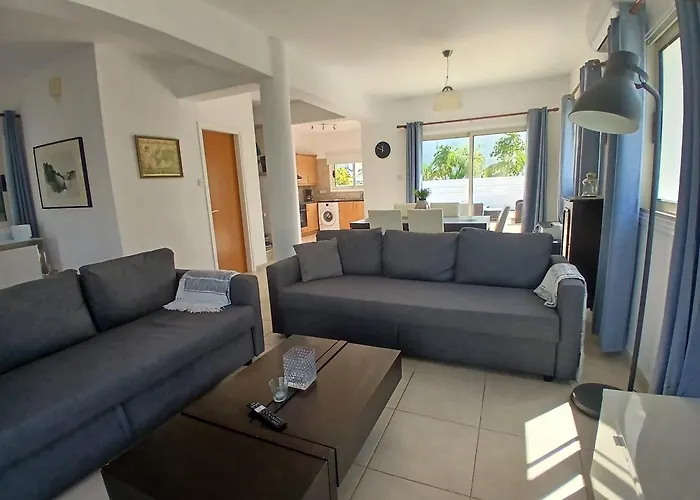 וילה Kleodora